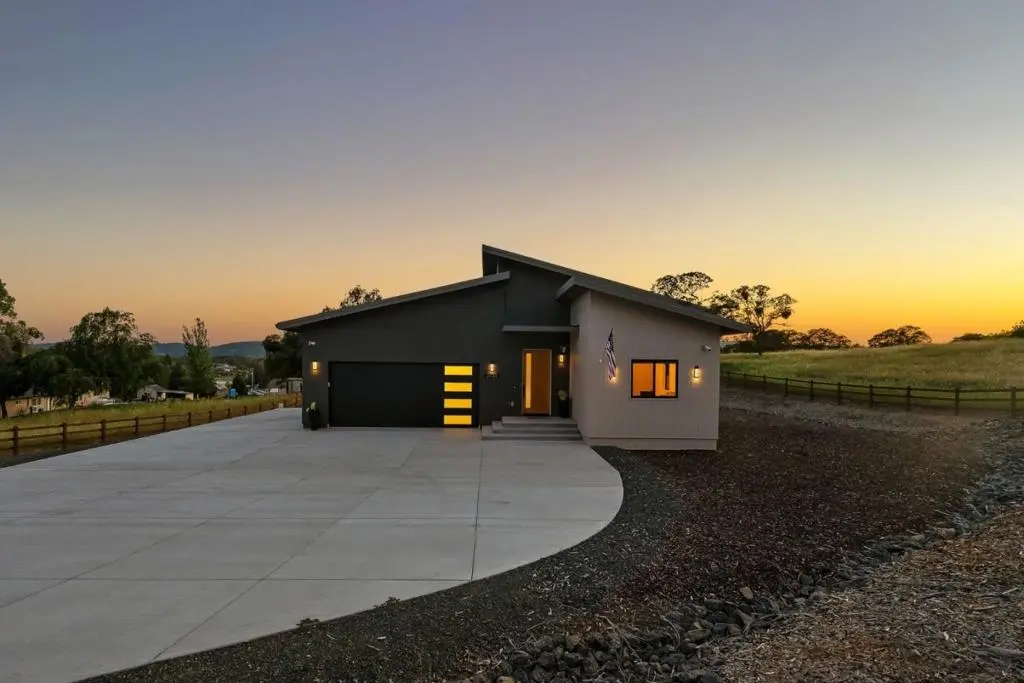 2033 Quiver Street, Copperopolis, CA — listing photo 1