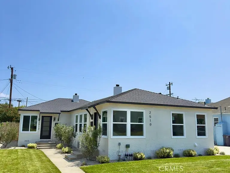 Residential Lease for rent at 2510 Termino Avenue B, Long Beach, Los Angeles County, CA featuring 2 beds and 1 bath