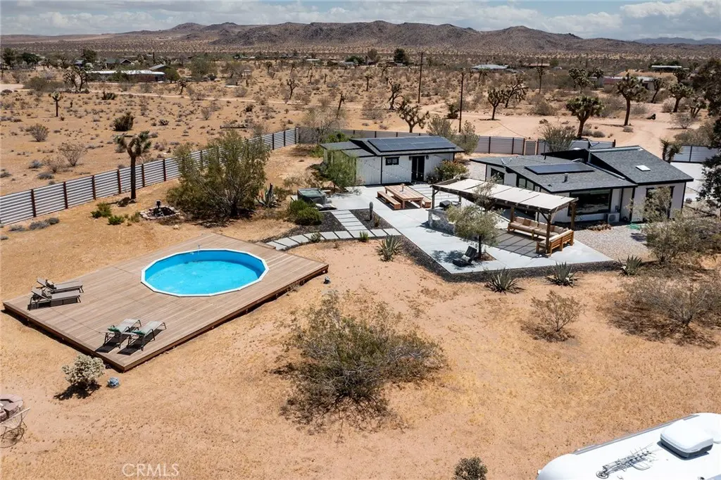 1564 Luna Mesa Road, Yucca Valley, CA — listing photo 1