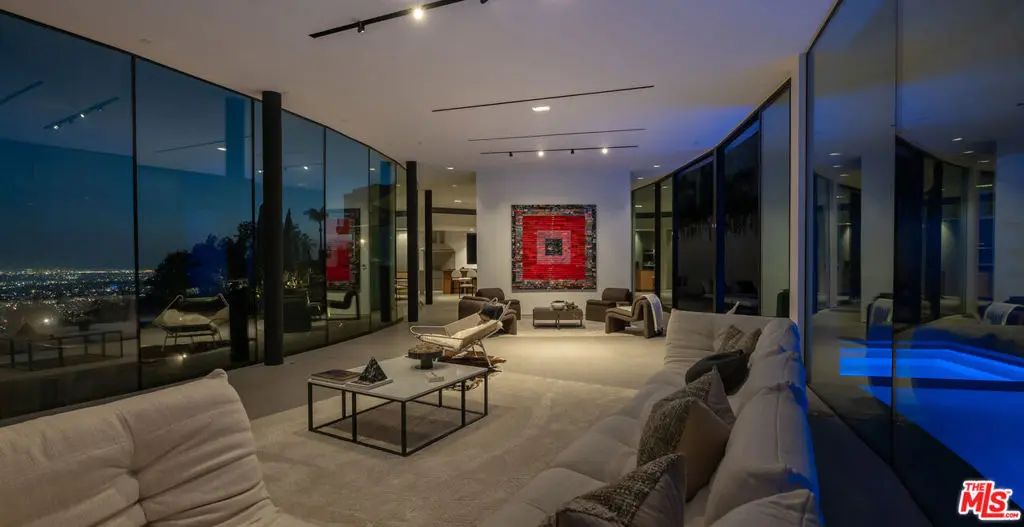 Single Family Residence for sale at 9277 Thrush Way, Los Angeles, CA featuring 3 beds and 4 baths