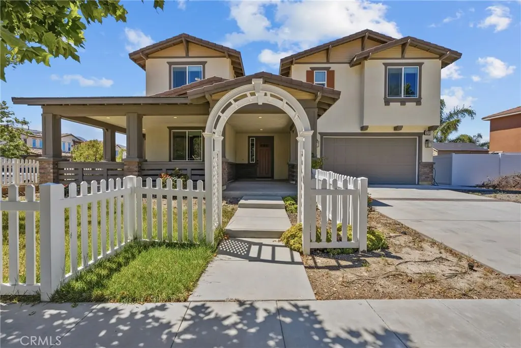 Single Family Residence for sale at 232 River Str, Fillmore, CA featuring 4 beds and 5 baths
