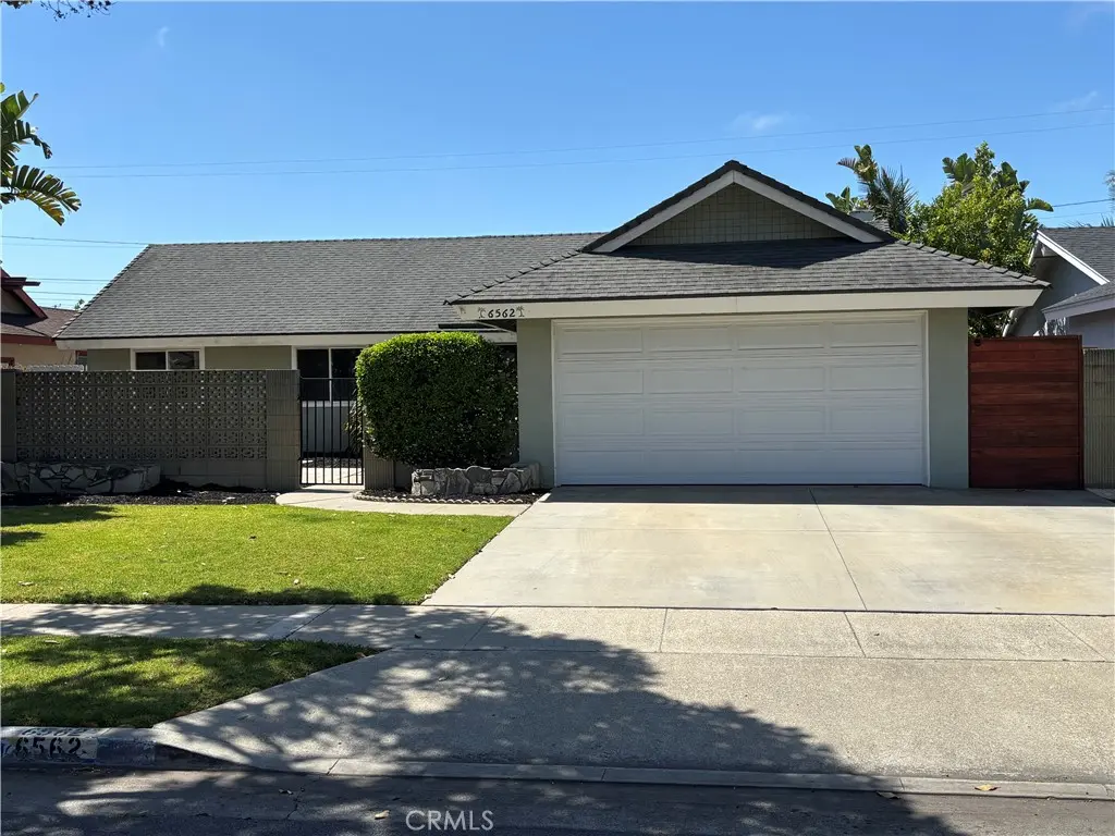 6562 Corrine Circle, Huntington Beach, CA — listing photo 1
