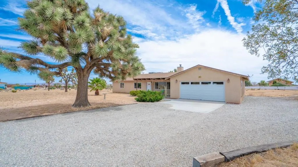 1823 Hilton Avenue, Yucca Valley, CA — listing photo 1