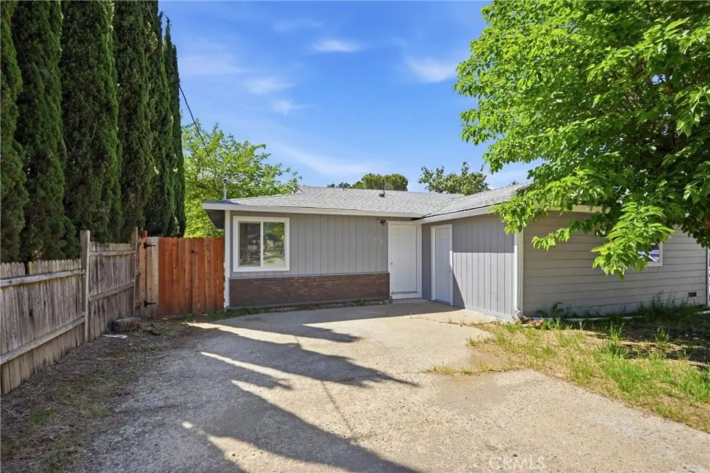 Single Family Residence for sale at 3723 Buckeye, Clearlake, CA featuring 2 beds and 2 baths