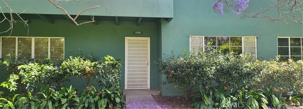 Condominium for sale at 5148 Village Green, Los Angeles, CA featuring 1 bed and 1 bath
