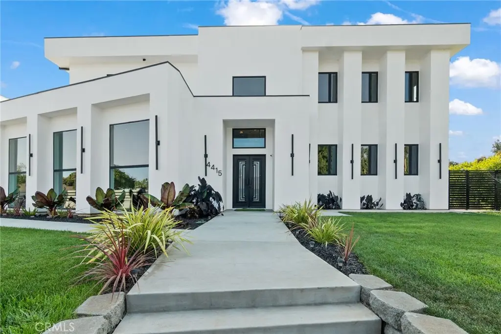 4415 Parkview Drive, Lakewood, CA — listing photo 1