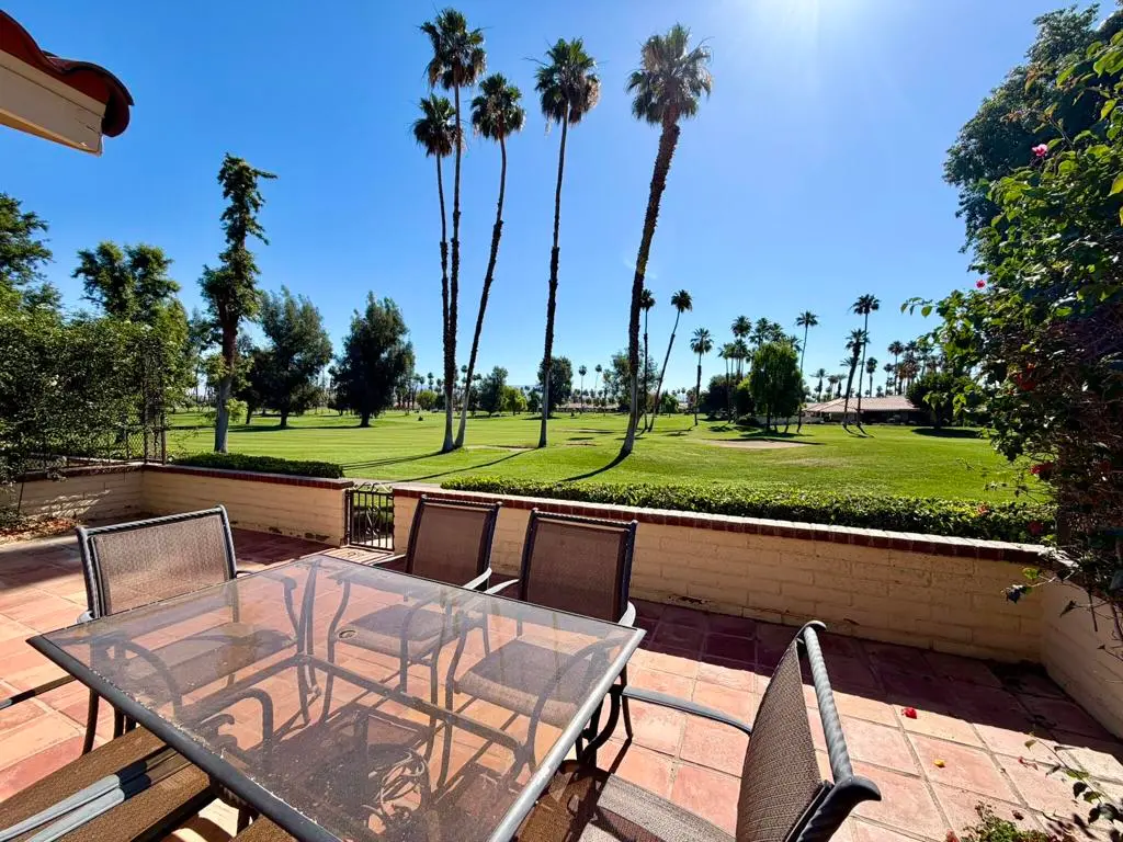 Residential Lease for rent at 240 Santa Barbara Circle, Palm Desert, Riverside County, CA featuring 2 beds and 2 baths