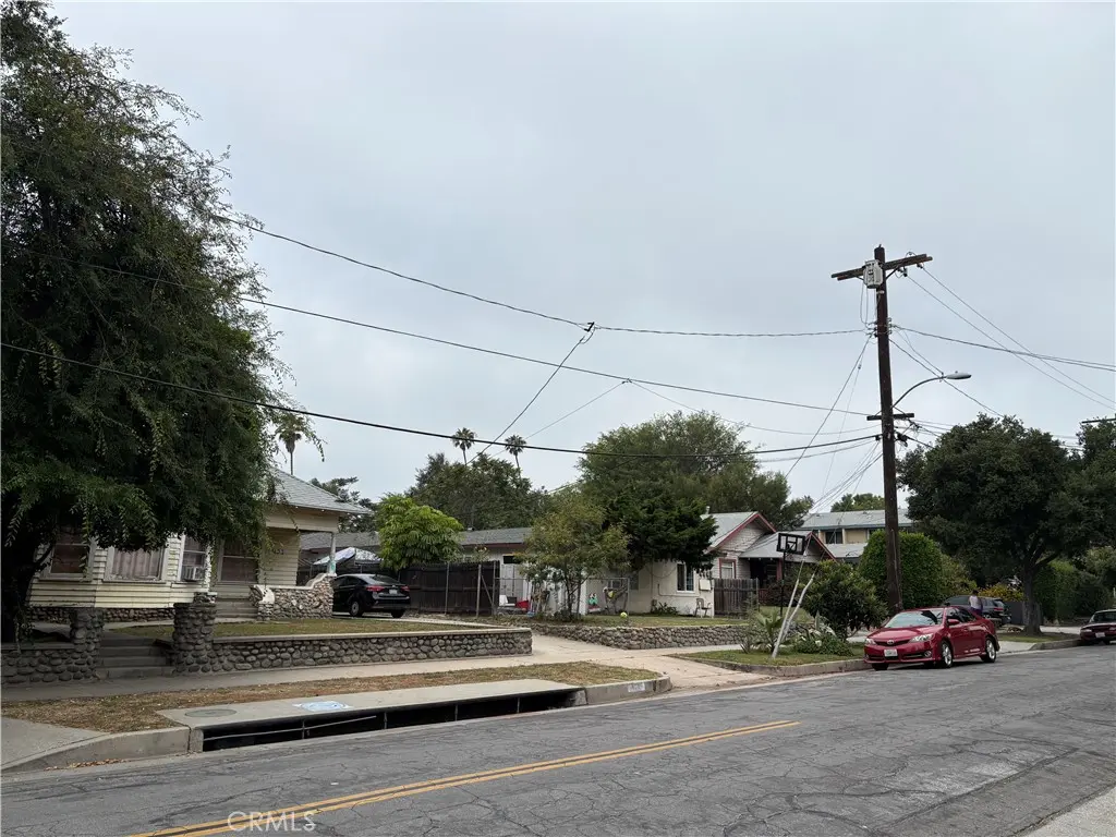 401 N Chester Avenue, Pasadena, CA — listing photo 1