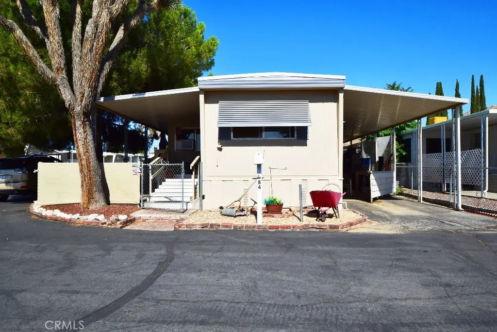 56254 29 Palms Highway 84, Yucca Valley, CA — listing photo 1
