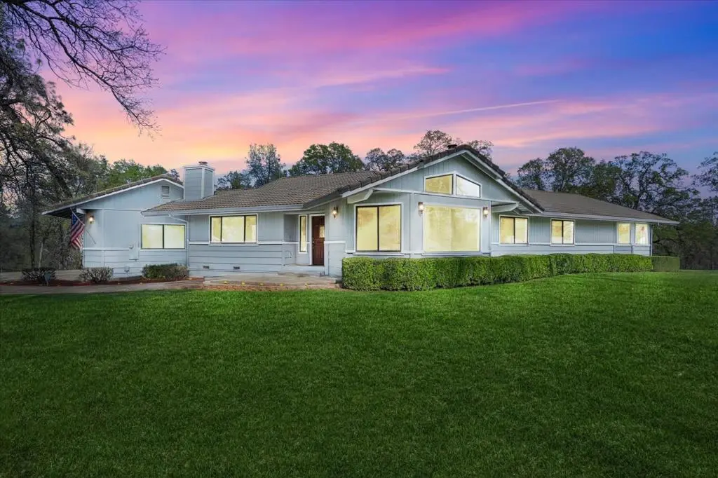 19862 Paso Robles Avenue, Redding, CA — listing photo 1