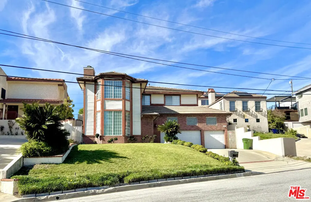 Single Family Residence for sale at 1137 Eagle Vista Drive, Los Angeles, CA featuring 5 beds and 4 baths
