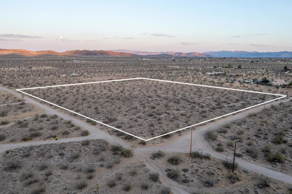 57755 Boo Lane, Landers, CA — listing photo 1