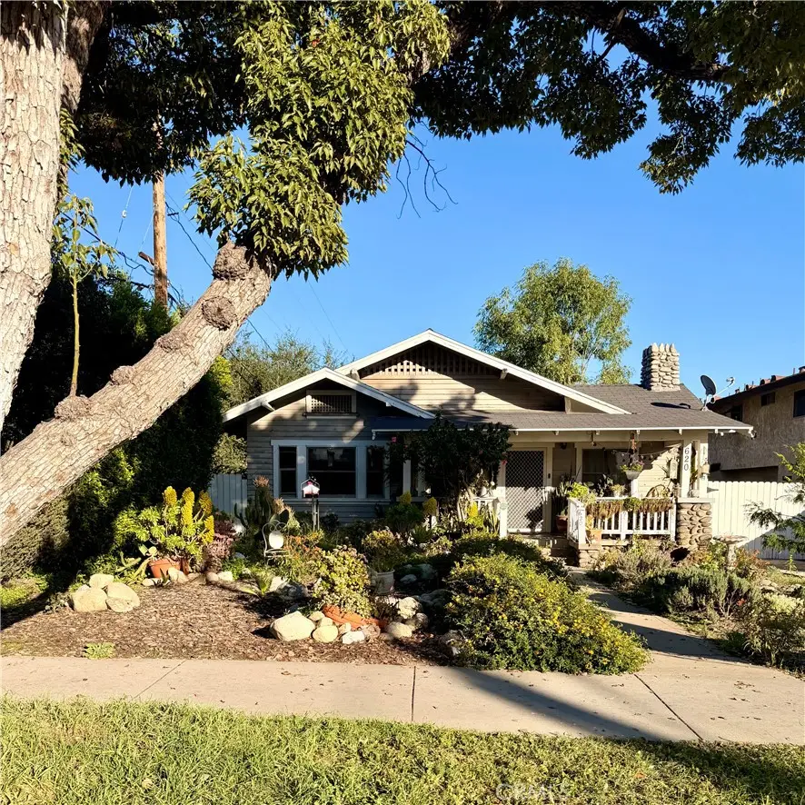 620 N Pasadena, Azusa, CA — listing photo 1