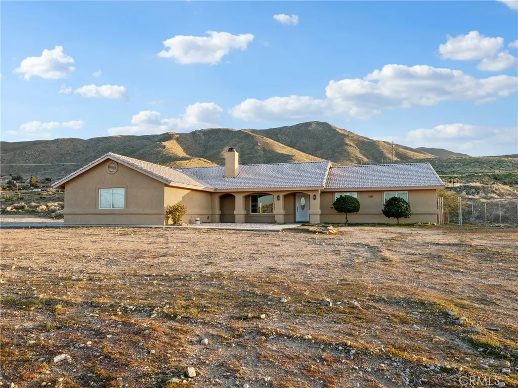 9230 Allegra Vista, Apple Valley, CA — listing photo 1