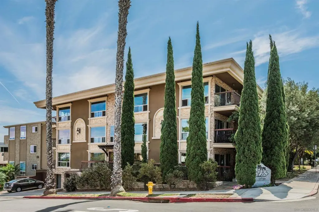 Single Family Residence for rent at 2955 McCall 301, San Diego, CA featuring 2 beds and 2 baths
