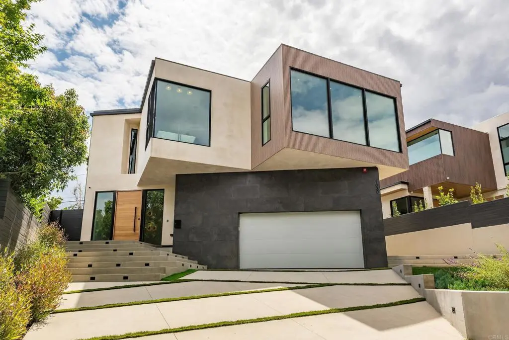 Residential Lease for rent at 1030 Centinela, Santa Monica, Los Angeles County, CA featuring 5 beds and 6 baths