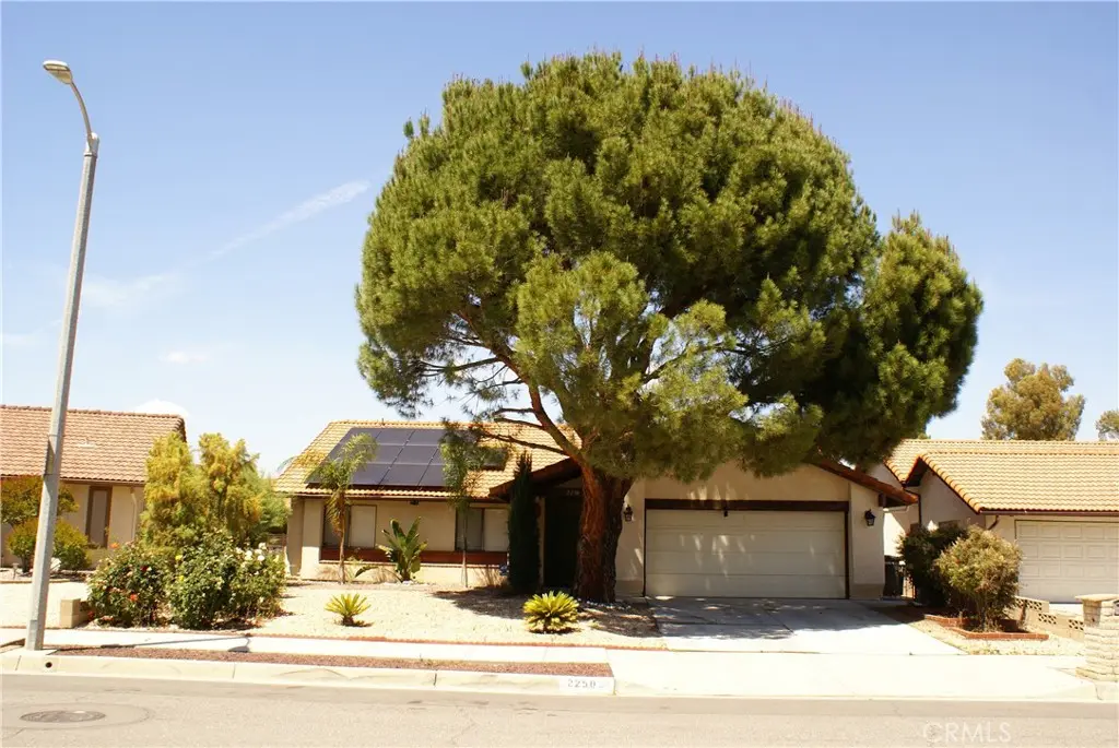Single Family Residence for sale at 2250 Redwood Drive, Hemet, CA featuring 3 beds and 2 baths