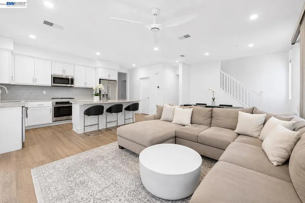 Condominium for sale at 5810 Midnight Pl I, Dublin, CA featuring 4 beds and 3 baths