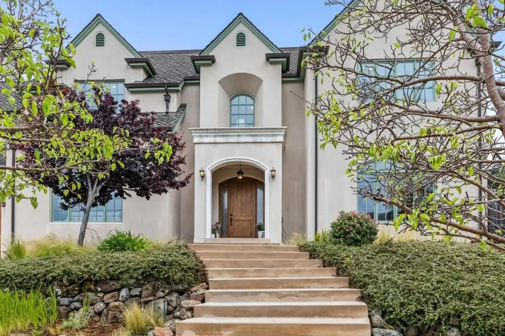 30 Malavear Court, Pacifica, CA — listing photo 1