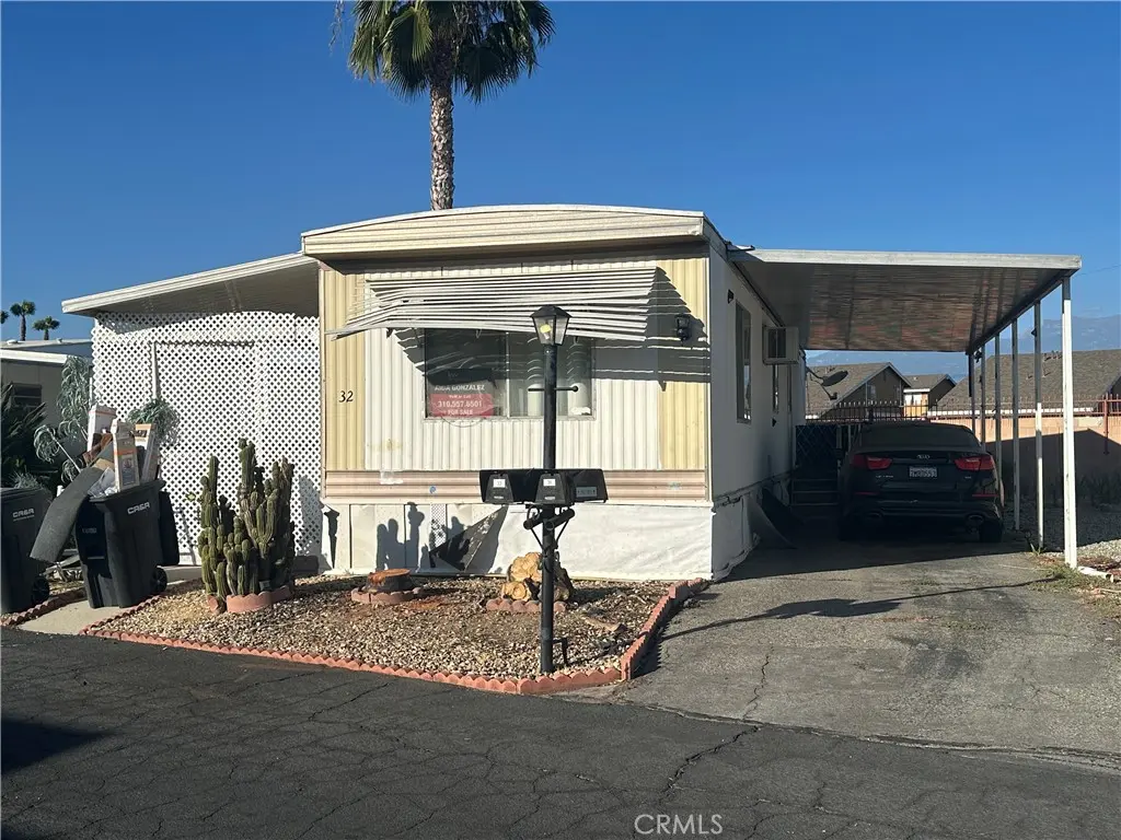 Manufactured In Park for sale at 332 N LYON AVENUE 32, Hemet, CA featuring 1 bed and 1 bath