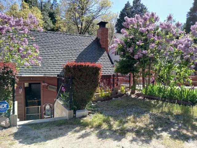 23683 Manzanita, Crestline, CA — listing photo 1