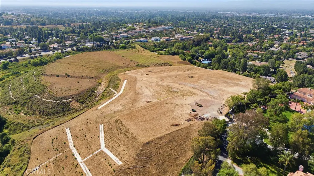 10801 N Oakdale, Chatsworth, CA — listing photo 1