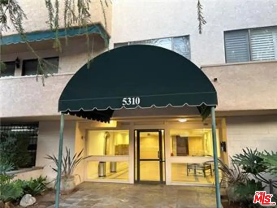 5310 Zelzah Avenue 303, Encino, CA — listing photo 1