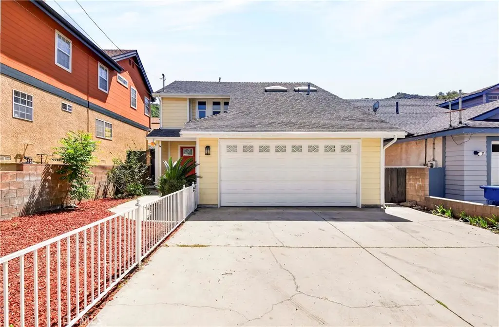 7552 Thousand Oaks, Tujunga, CA — listing photo 1
