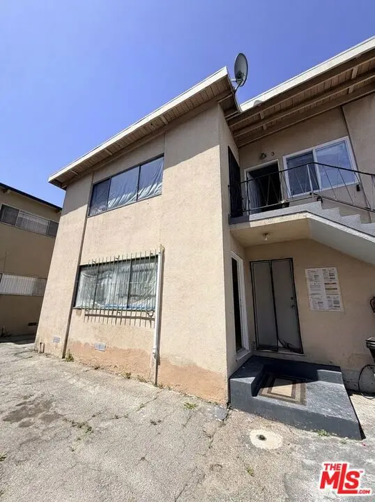 1833 S St Andrews Place 2, Los Angeles, CA — listing photo 1