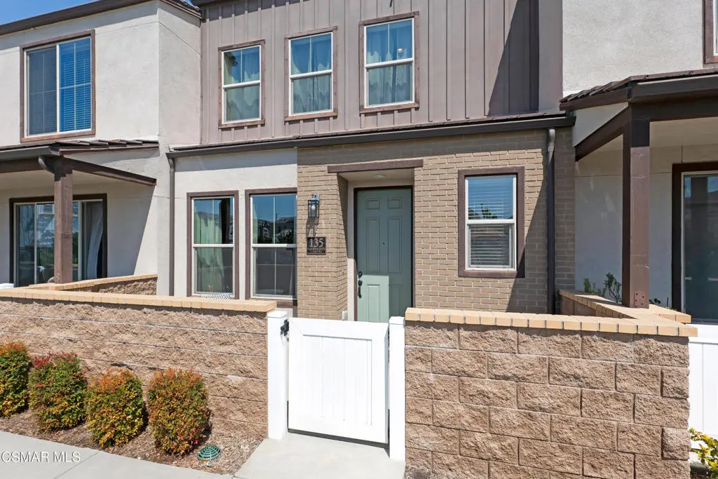 Townhouse for sale at 135 Farmhouse Drive 3, Simi Valley, CA featuring 3 beds and 3 baths