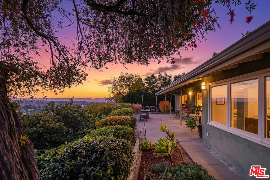 3823 Cody Road, Sherman Oaks, CA — listing photo 1