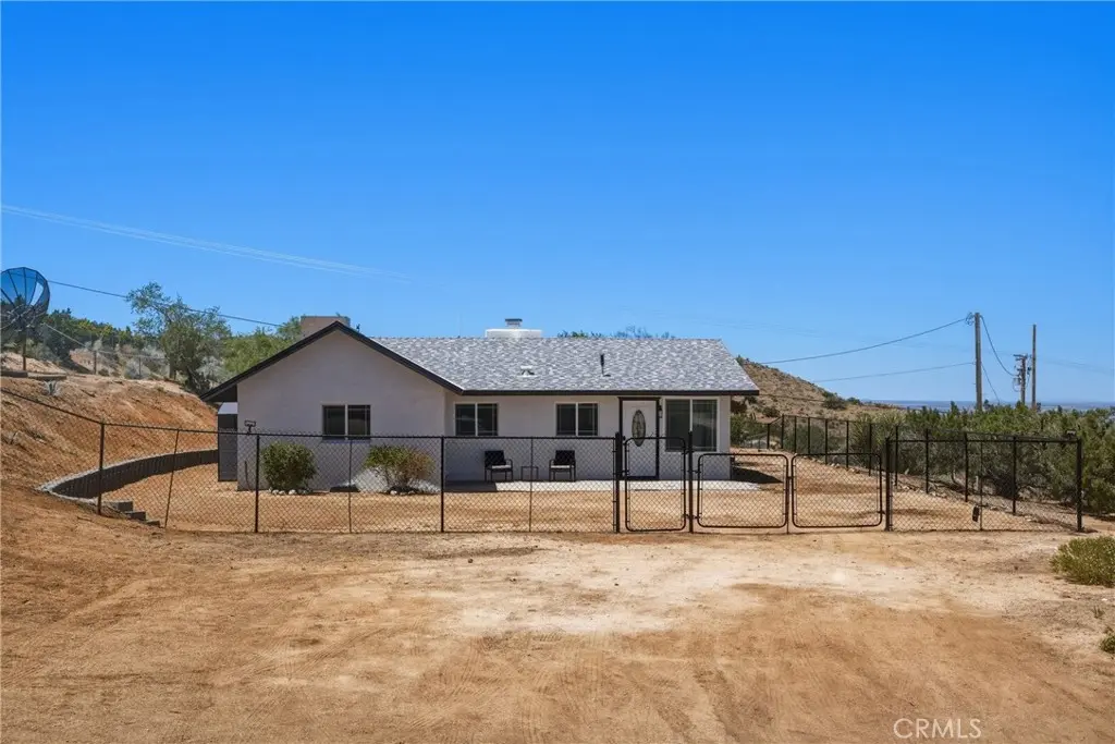 25735 Santa Rosa Road, Apple Valley, CA — listing photo 1