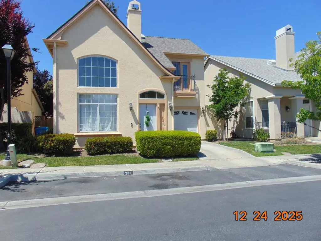Single Family Residence for sale at 208 Holland Circle, Hollister, CA featuring 3 beds and 3 baths