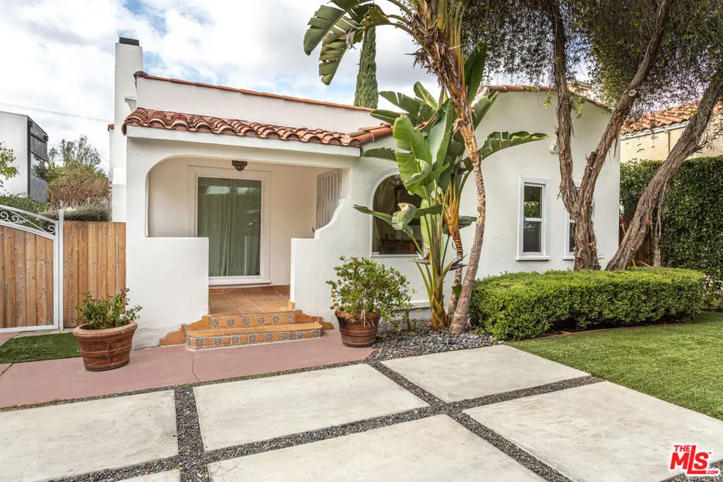 Residential Lease for rent at 409 N Kilkea Drive, Los Angeles, Los Angeles County, CA featuring 3 beds and 3 baths