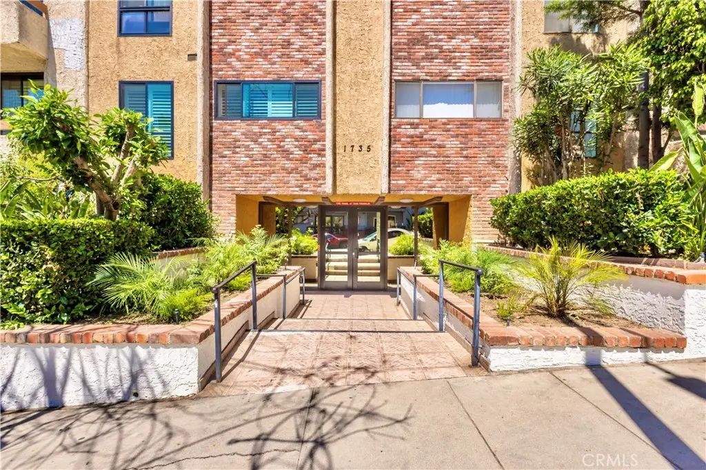 Residential Lease for rent at 1735 N Fuller Avenue 445, Los Angeles, Los Angeles County, CA featuring 1 bed and 1 bath