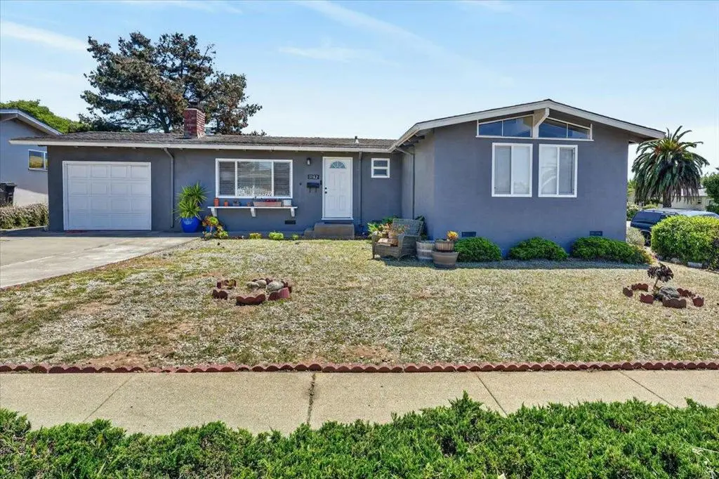 3182 Vista Del Camino, Marina, CA — listing photo 1