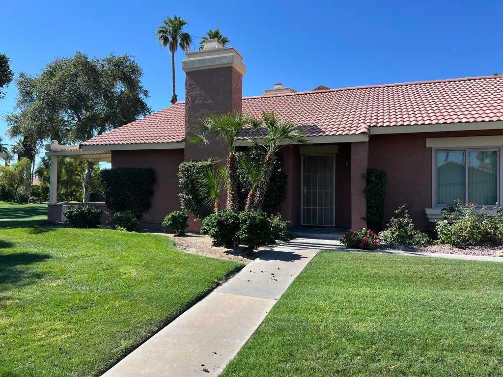 Residential Lease for rent at 42192 Sultan Avenue, Palm Desert, Riverside County, CA featuring 2 beds and 2 baths