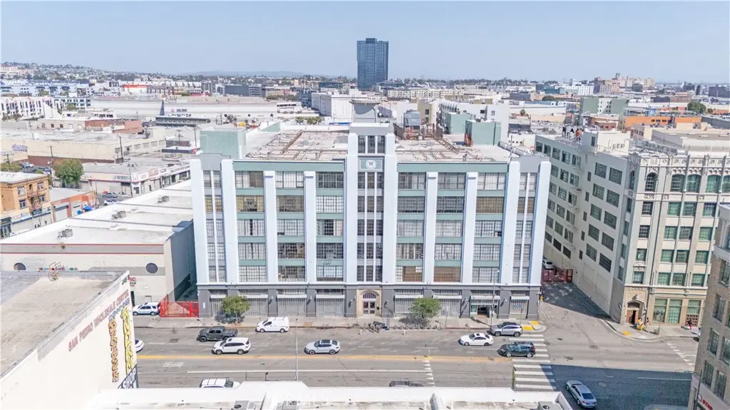 Condominium for sale at 420 S San Pedro 402, Los Angeles, CA and 1 bath