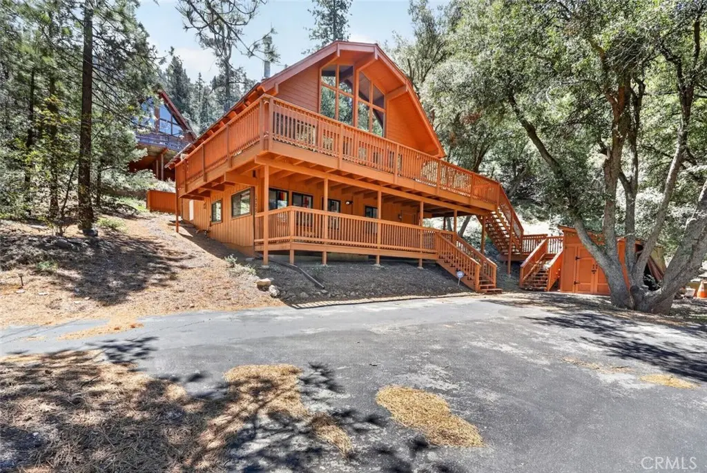1523 Lassen Way, Pine Mountain Club, CA — listing photo 1