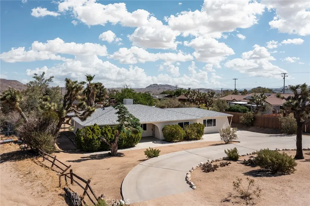 58390 Delano Trail, Yucca Valley, CA — listing photo 1