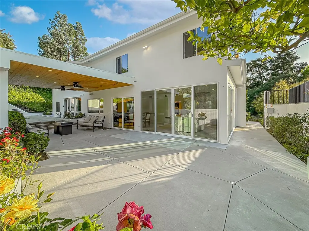 4266 Louise Avenue, Encino, CA — listing photo 1