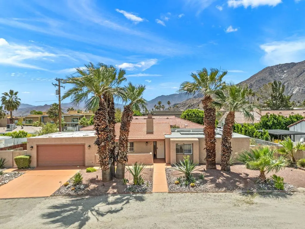 377 Cabrillo Road, Palm Springs, CA — listing photo 1