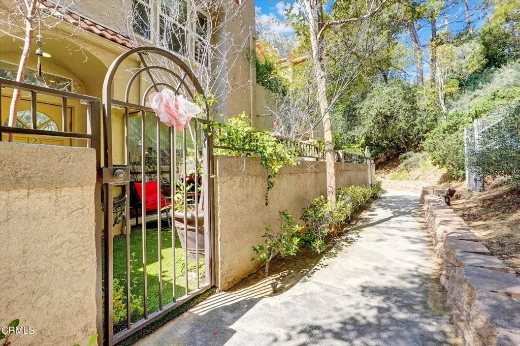 22337 Mission Circle, Chatsworth, CA — listing photo 1