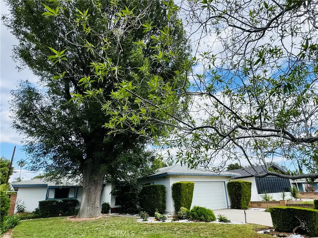 8208 Kentland, West Hills, CA — listing photo 1