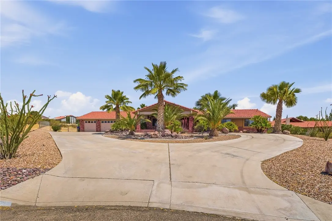 16385 Kamana Court, Apple Valley, CA — listing photo 1