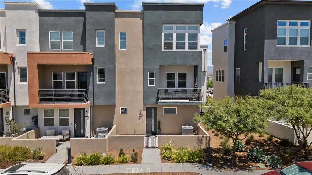 27034 Hummingbird Lane, Valencia, CA — listing photo 1