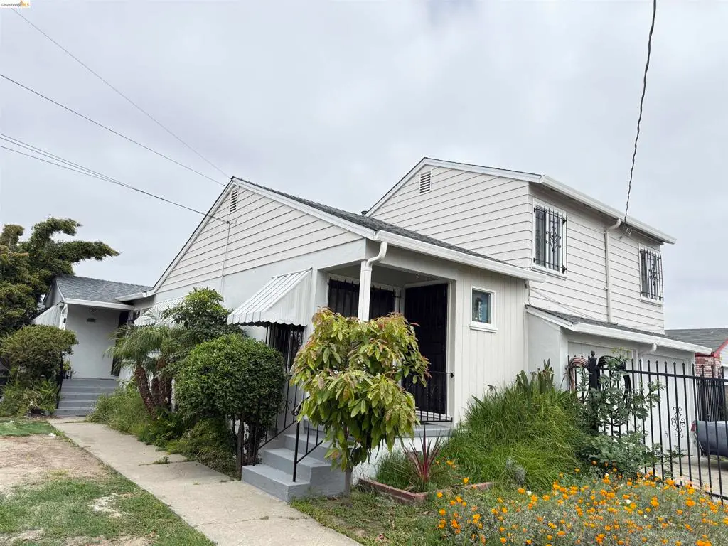 Duplex for sale at 1267 101St Ave, Oakland, CA
