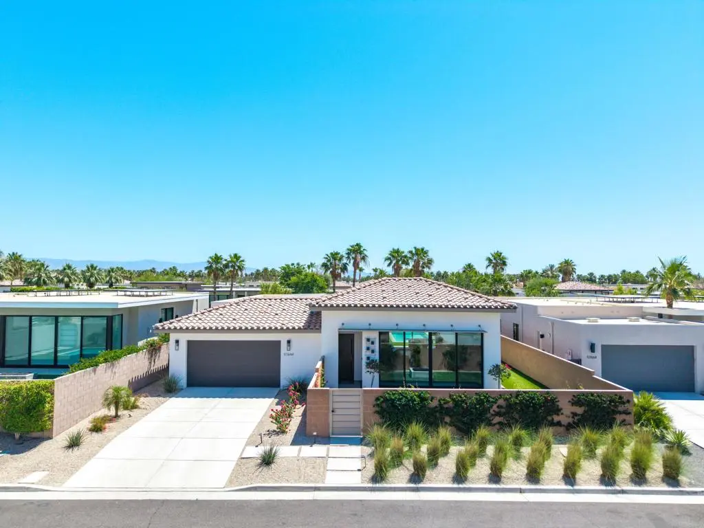 Residential Lease for rent at 57644 Santo Thomas, La Quinta, Riverside County, CA featuring 3 beds and 4 baths