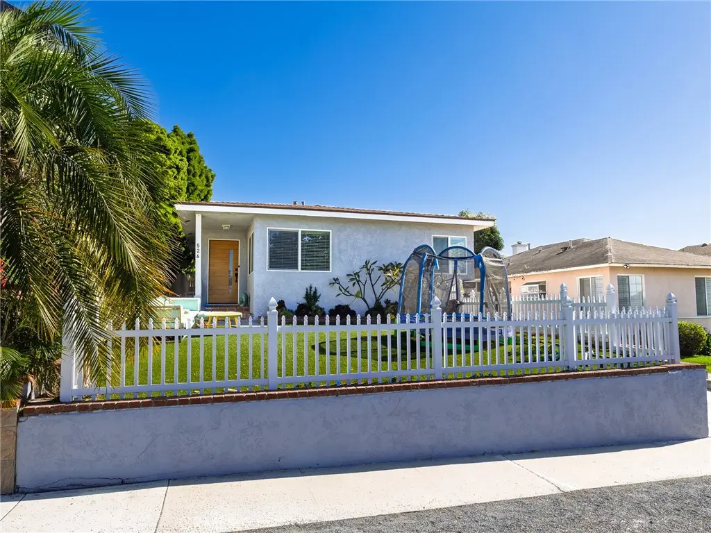 526 Sheldon Street, El Segundo, CA — listing photo 1