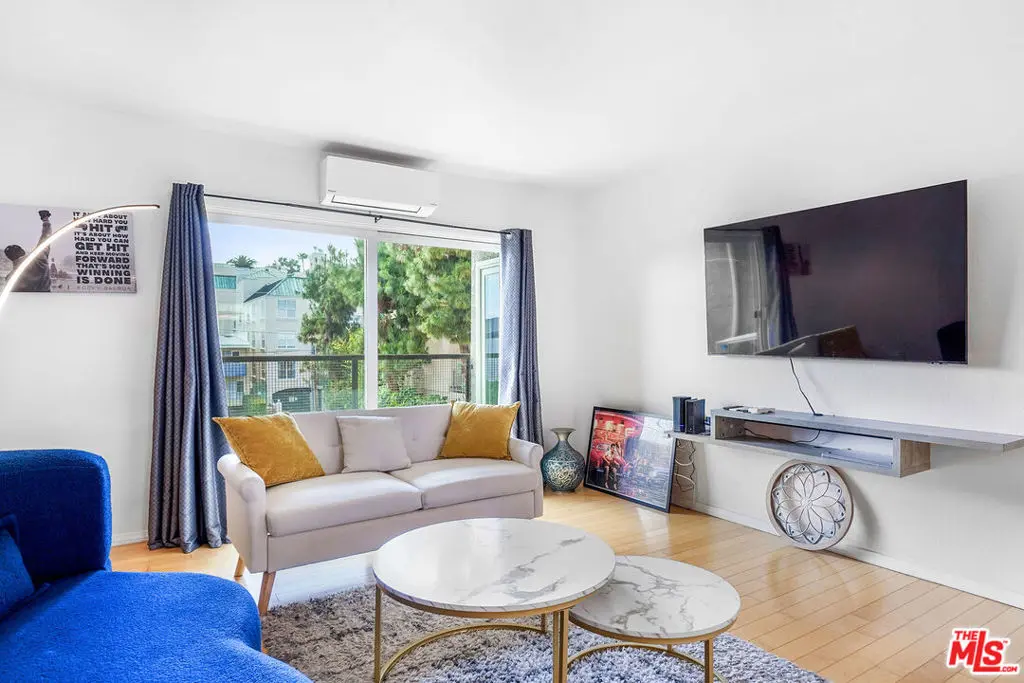 Condominium for rent at 9005 Cynthia Street 413, West Hollywood, CA featuring 1 bed and 1 bath